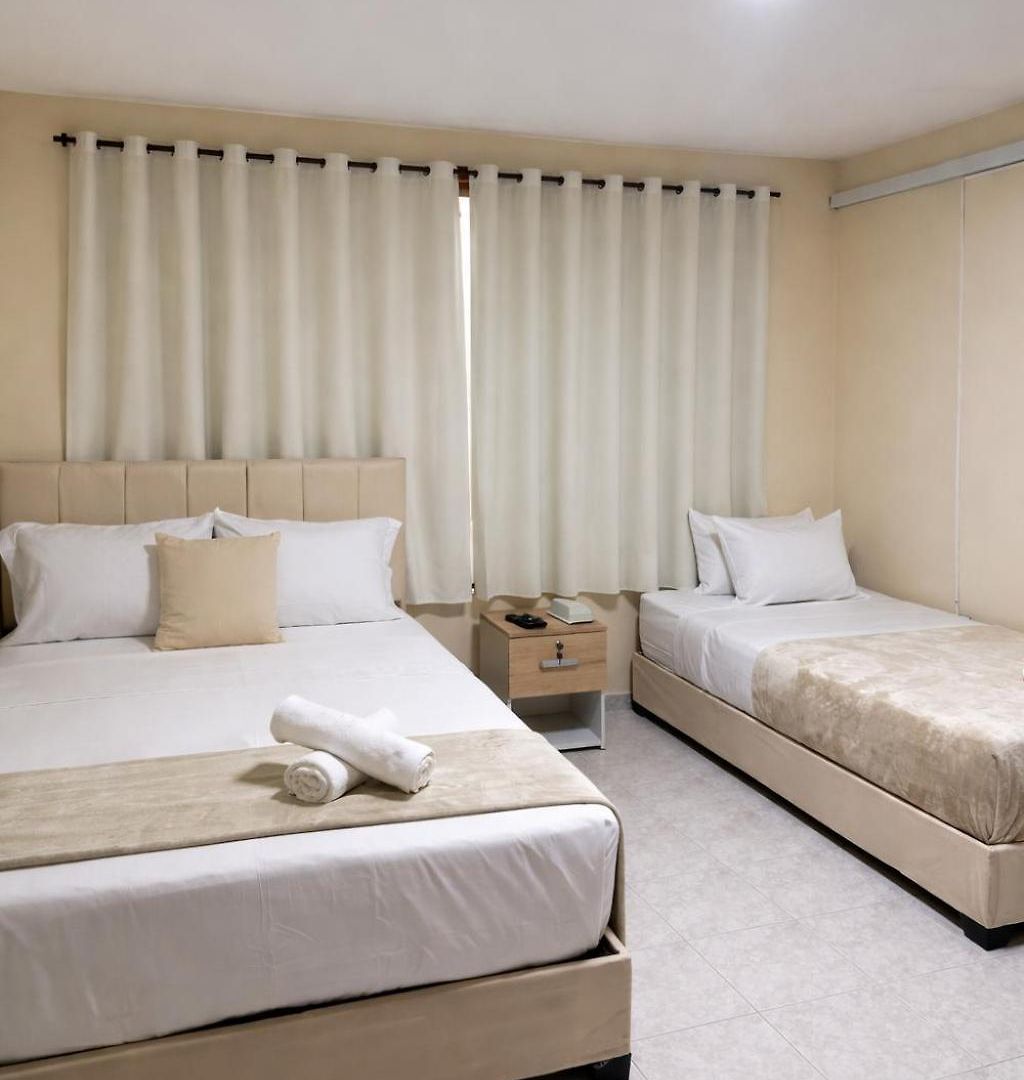 Ladymar Hotel