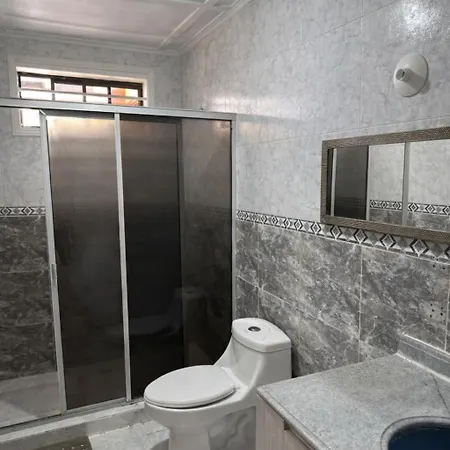 Ladymar Hotel *