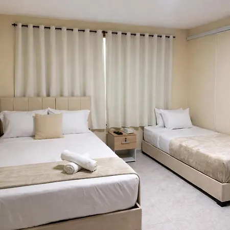 Ladymar Hotel