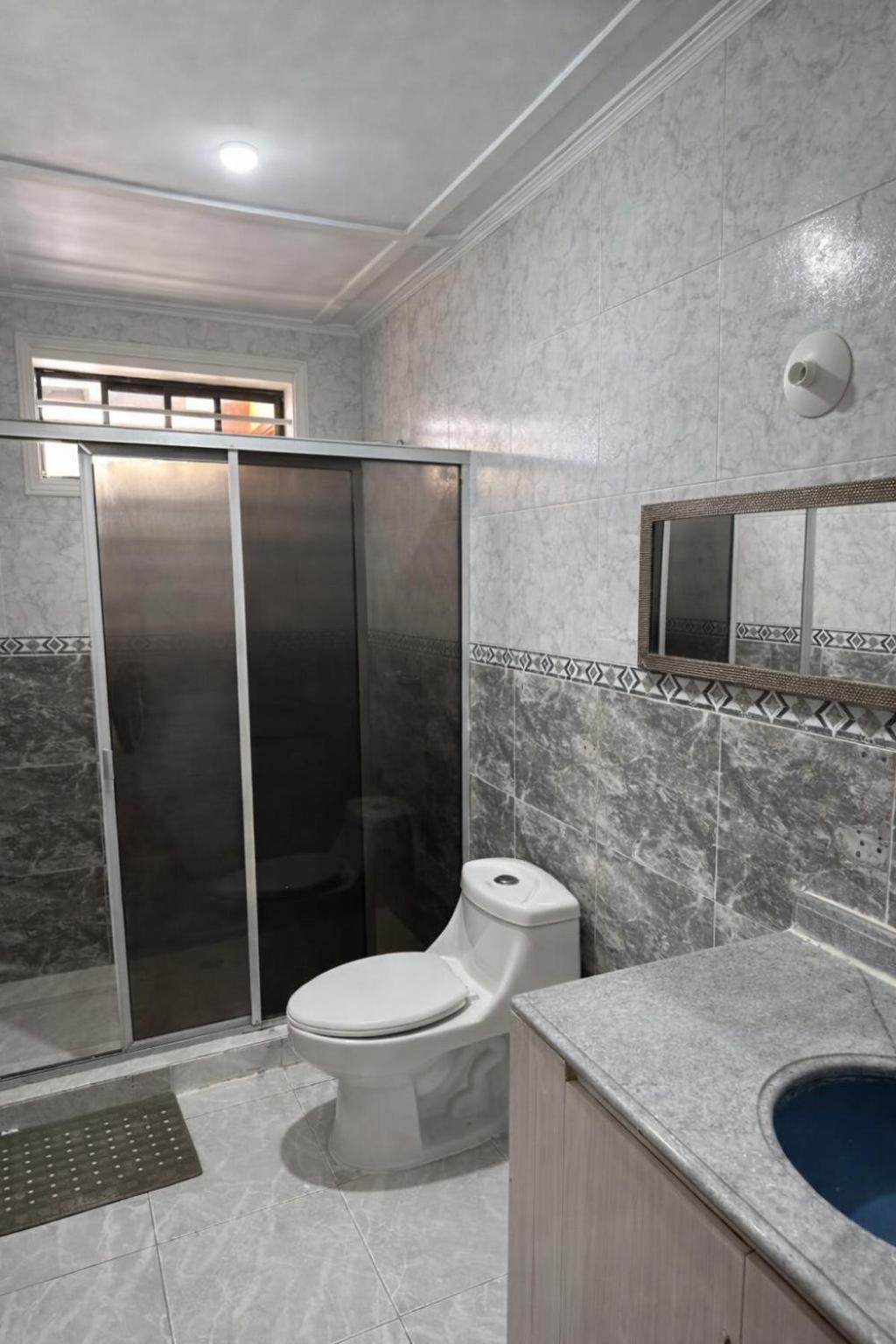 Ladymar Hotel *